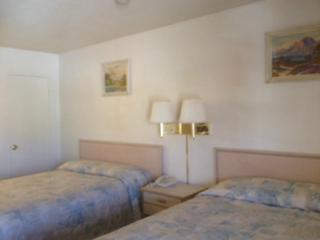 Economy Inn アラモゴード 部屋 写真